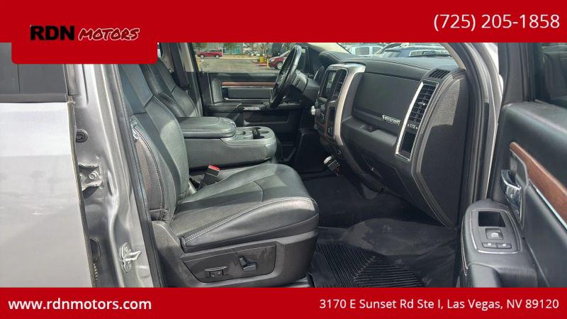 2019 Ram 1500 Classic Laramie Crew Cab 4x2 5'7" Box