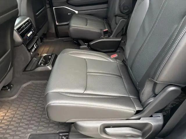2026 Jeep Grand Wagoneer Upland 4x4