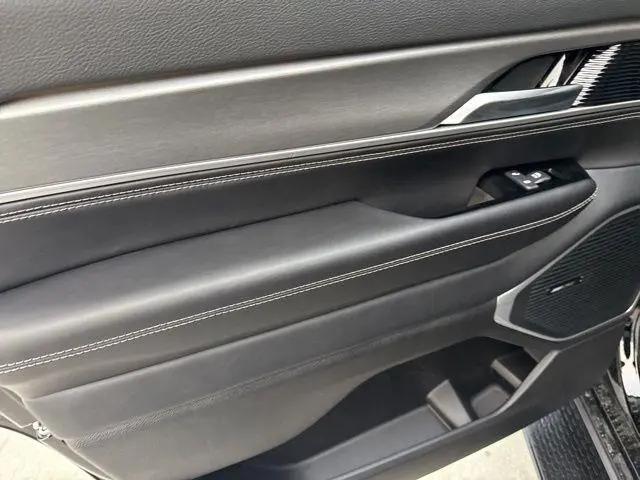2026 Jeep Grand Wagoneer Upland 4x4
