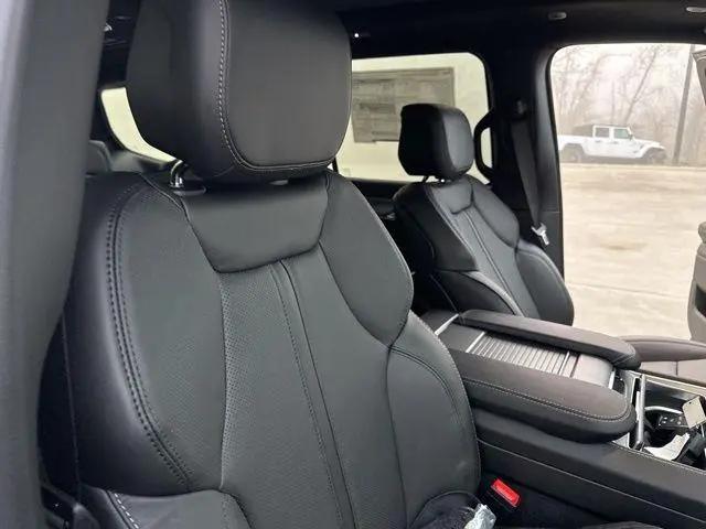 2026 Jeep Grand Wagoneer Upland 4x4