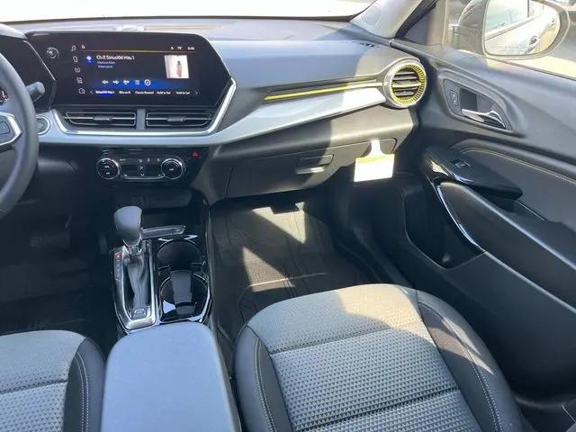 2026 Chevrolet Trax FWD LT