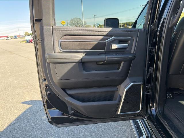 2025 Ram 3500 Laramie Crew Cab 4x4 8' Box
