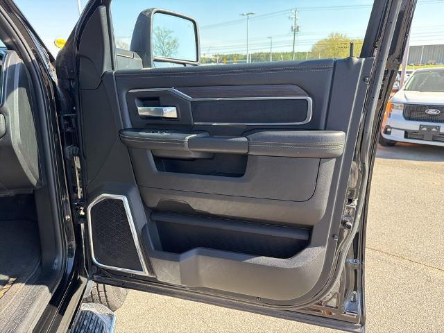 2025 Ram 3500 Laramie Crew Cab 4x4 8' Box