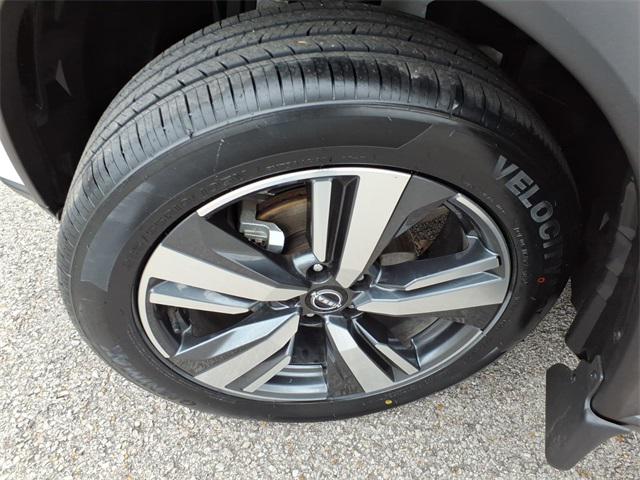 2024 Nissan Rogue SL FWD