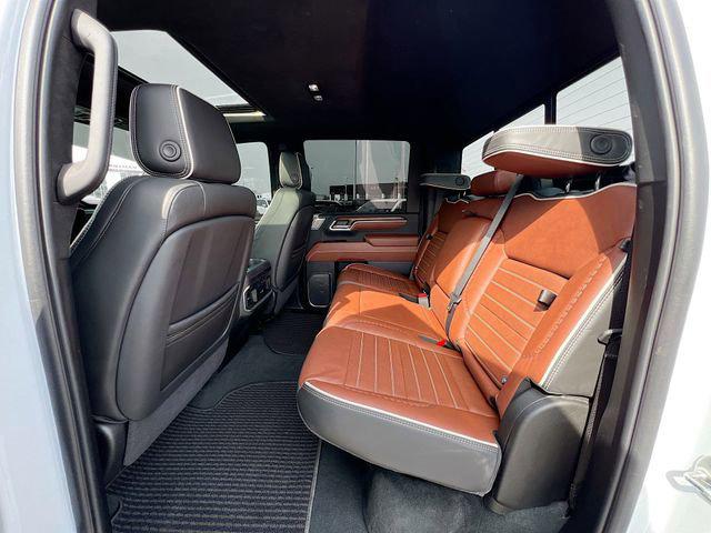 2025 GMC Sierra 3500HD 4WD Crew Cab Standard Bed Denali Ultimate