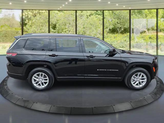 2023 Jeep Grand Cherokee L Laredo 4x4
