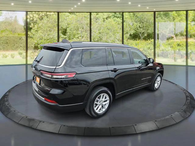 2023 Jeep Grand Cherokee L Laredo 4x4