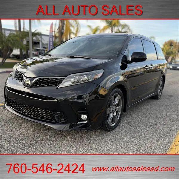 2018 Toyota Sienna SE 8 Passenger