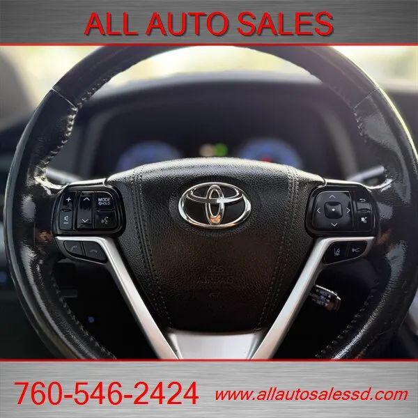 2018 Toyota Sienna SE 8 Passenger