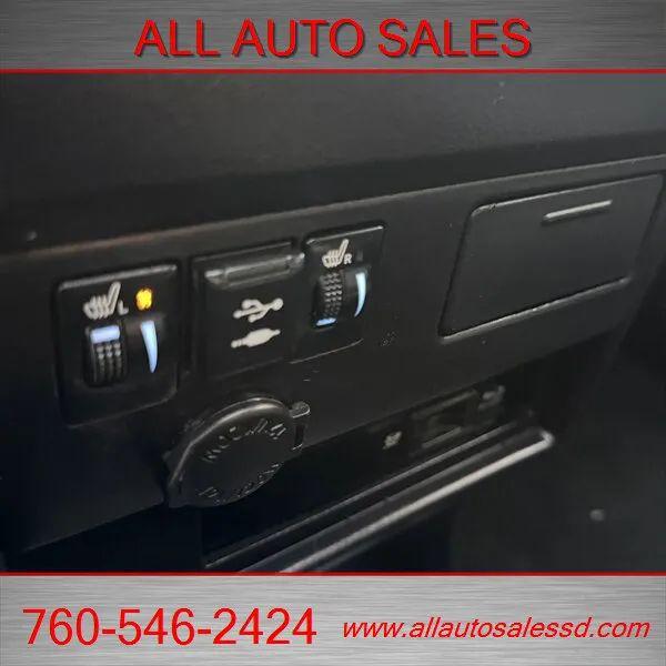 2018 Toyota Sienna SE 8 Passenger