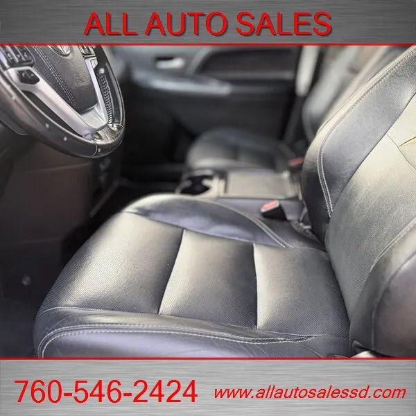 2018 Toyota Sienna SE 8 Passenger