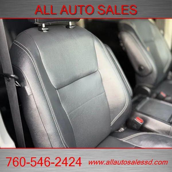 2018 Toyota Sienna SE 8 Passenger