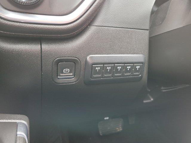 2022 GMC Sierra 2500HD 4WD Crew Cab Standard Bed AT4