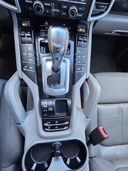 2012 Porsche Cayenne Base