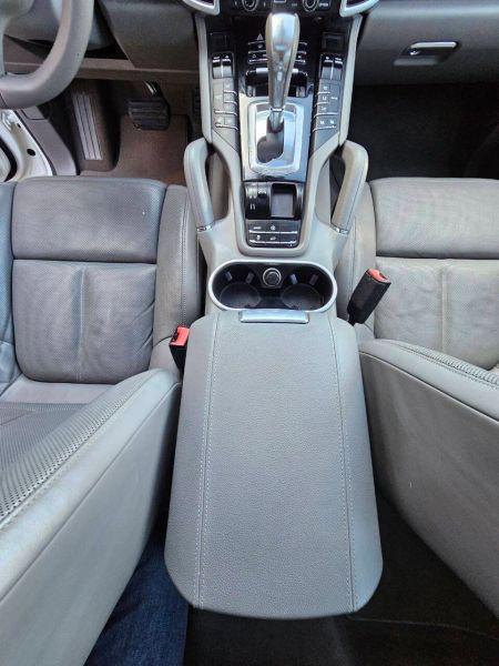2012 Porsche Cayenne Base