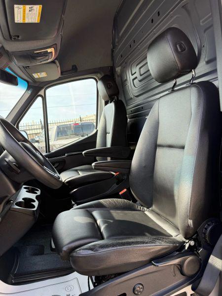 2021 Mercedes-Benz Sprinter 2500 High Roof I4