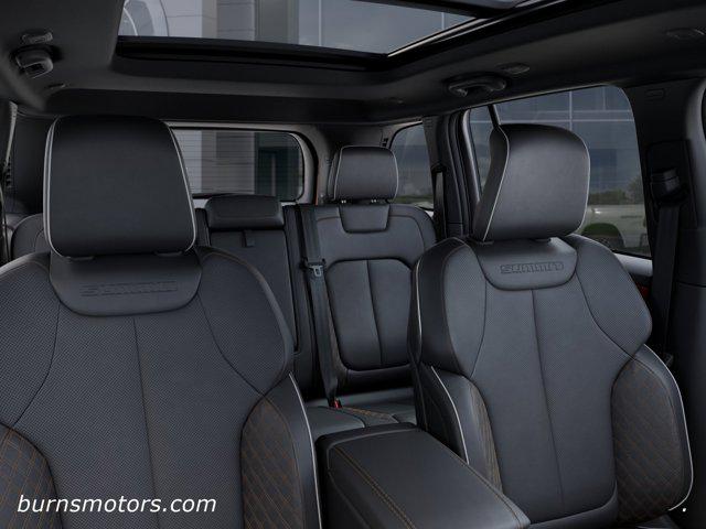 2026 Jeep Grand Cherokee Summit 4x4
