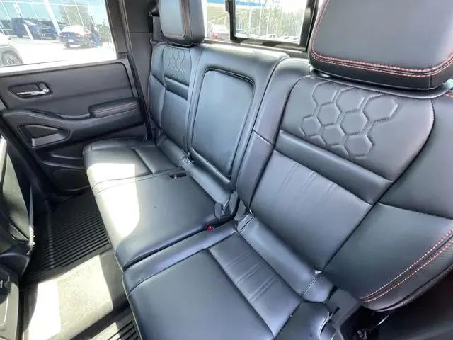 2023 Nissan Frontier Crew Cab PRO-4X 4x4