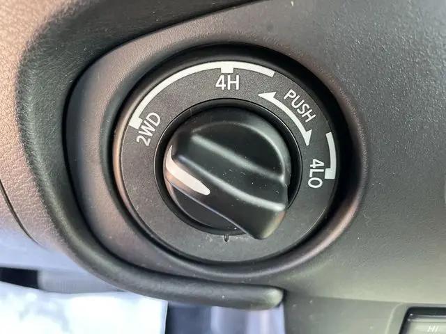 2023 Nissan Frontier Crew Cab PRO-4X 4x4