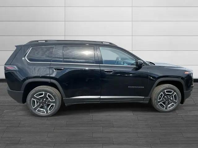 2026 Jeep Cherokee Laredo 4x4