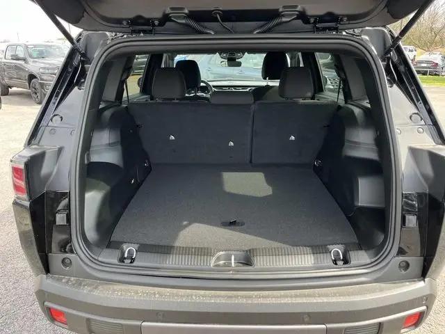 2026 Jeep Cherokee Laredo 4x4