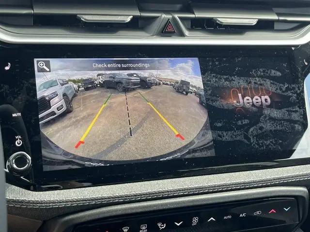 2026 Jeep Cherokee Laredo 4x4