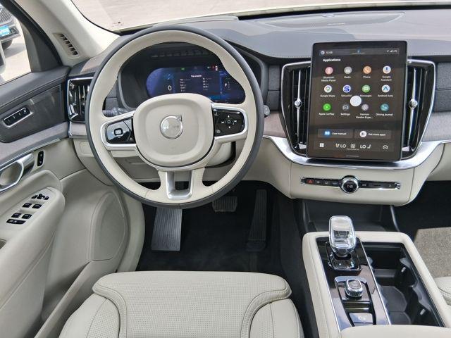 2026 Volvo XC90 Plug-In Hybrid Ultra Dark Theme, T8 AWD, Electric/Gasoline, 7 Seats