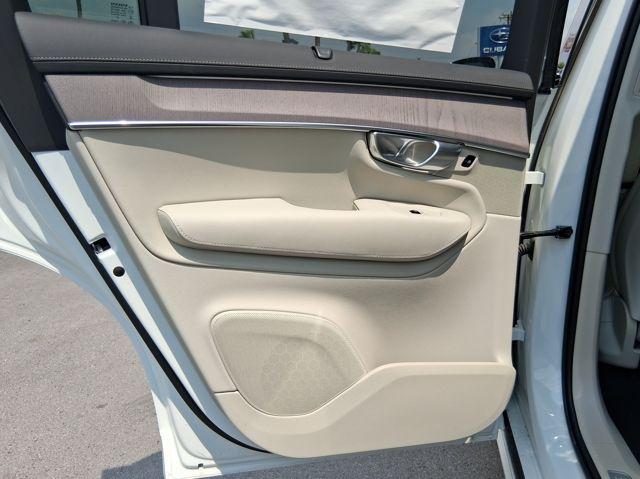 2026 Volvo XC90 Plug-In Hybrid Ultra Dark Theme, T8 AWD, Electric/Gasoline, 7 Seats