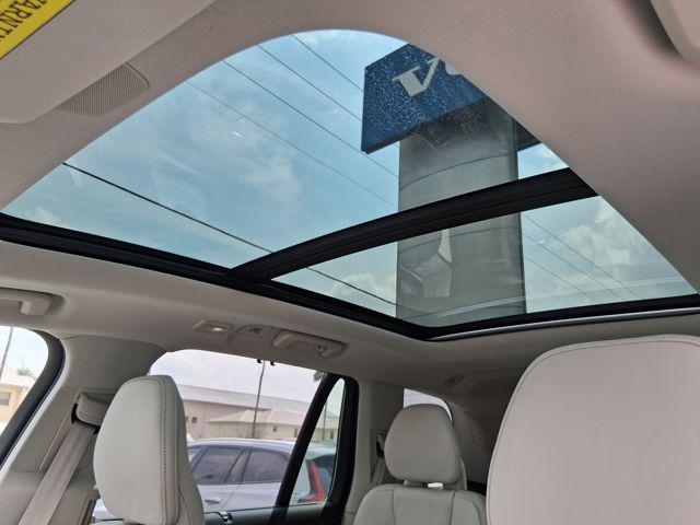 2026 Volvo XC90 Plug-In Hybrid Ultra Dark Theme, T8 AWD, Electric/Gasoline, 7 Seats