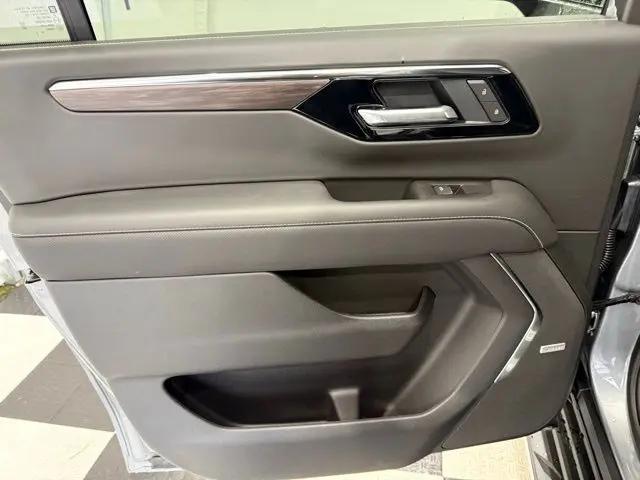 2026 Chevrolet Suburban Premier, 4WD