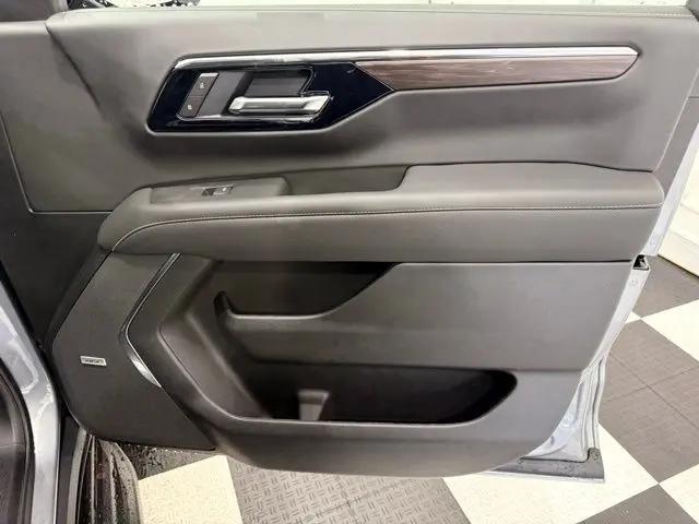 2026 Chevrolet Suburban Premier, 4WD