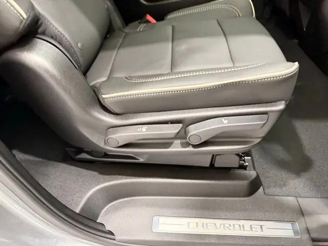 2026 Chevrolet Suburban Premier, 4WD