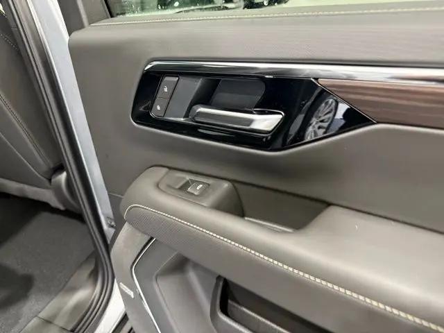 2026 Chevrolet Suburban Premier, 4WD