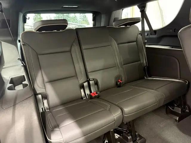 2026 Chevrolet Suburban Premier, 4WD