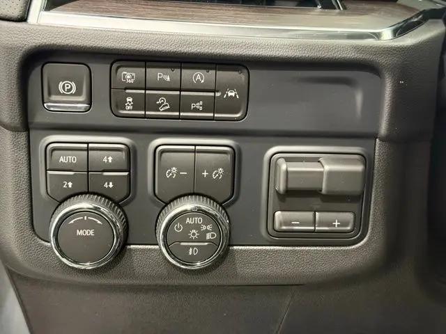 2026 Chevrolet Suburban Premier, 4WD