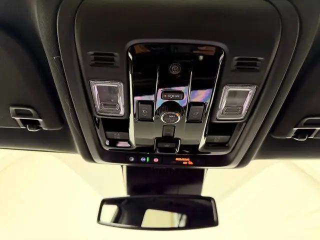 2026 Chevrolet Suburban Premier, 4WD