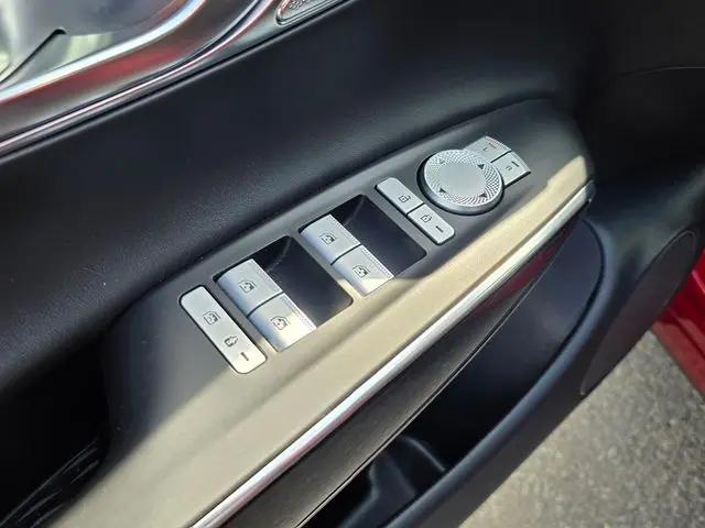 2025 Genesis GV70 2.5T AWD