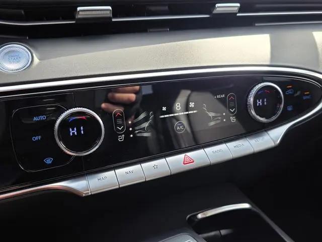 2025 Genesis GV70 2.5T AWD
