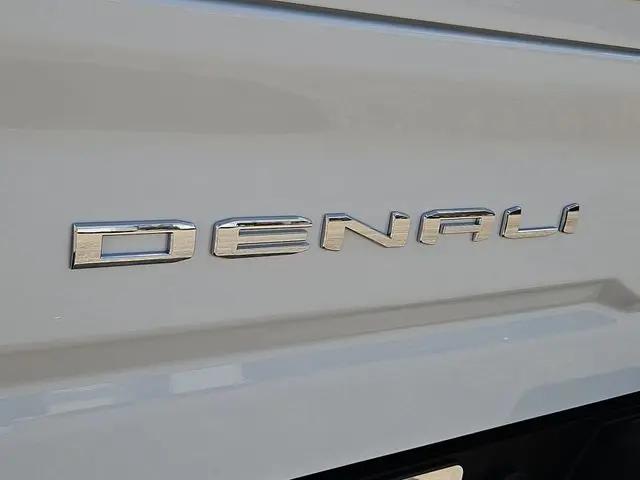 2026 GMC Sierra 2500HD Crew Cab, Standard Bed, Denali, 4WD