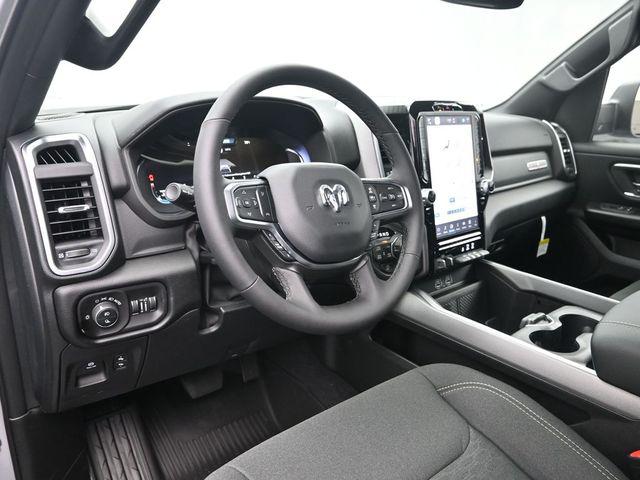 2026 Ram 1500 Lone Star Crew Cab 4x4 5'7" Box