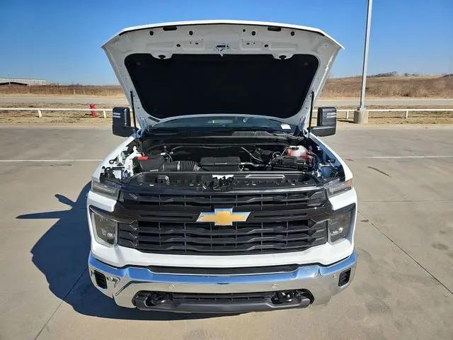 2026 Chevrolet Silverado 2500HD Double Cab, Standard Bed, WT, 4WD