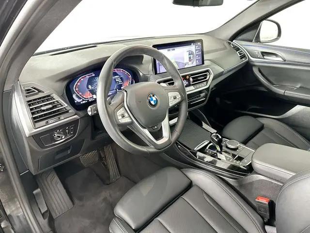 2025 BMW X4 xDrive30i