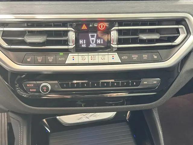 2025 BMW X4 xDrive30i