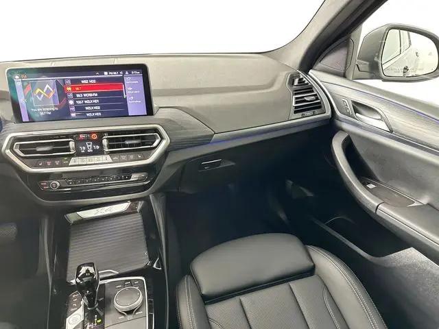 2025 BMW X4 xDrive30i
