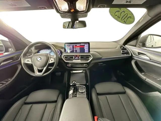 2025 BMW X4 xDrive30i