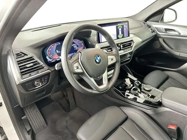 2025 BMW X4 xDrive30i