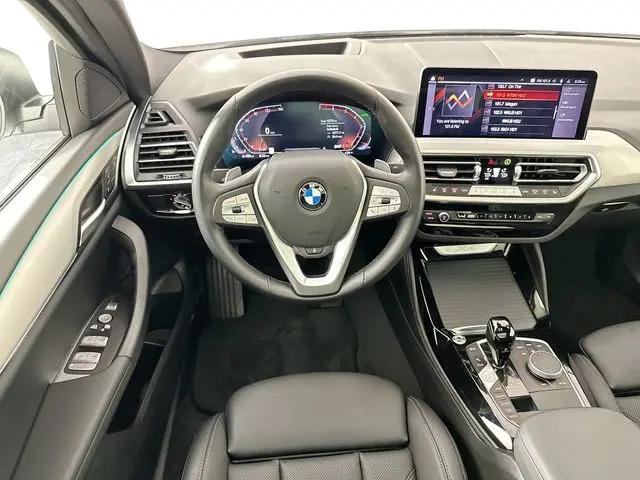 2025 BMW X4 xDrive30i