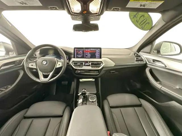 2025 BMW X4 xDrive30i