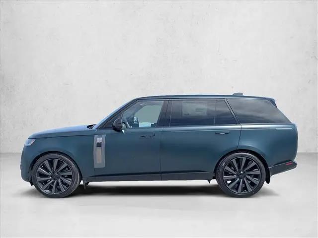 2026 Land Rover Range Rover P615 SV