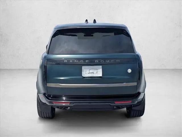2026 Land Rover Range Rover P615 SV